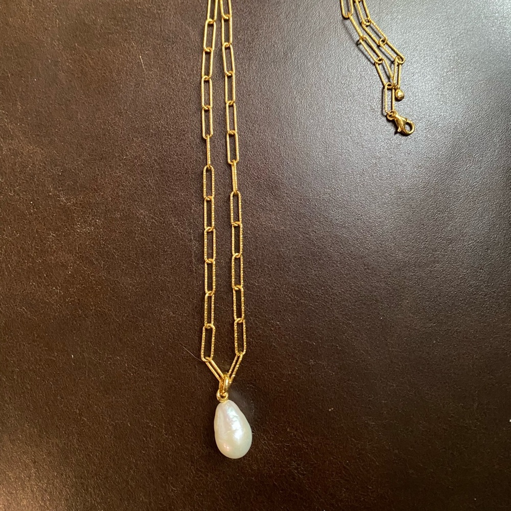 Monica Vinader necklace and pendant.